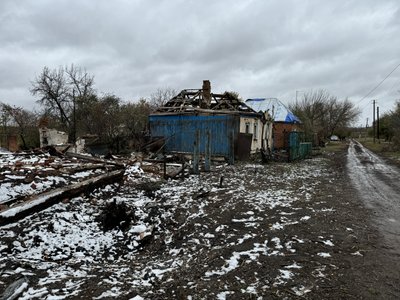 "Просто під хату прилетіло". Як виживає село у Юнаківській громаді на Сумщині поблизу кордону з Росією "Просто під хату прилетіло". Як виживає село у Юнаківській громаді на Сумщині поблизу кордону з Росією