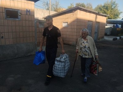 У Новоукраїнський район на Кіровоградщині евакуювали 29 переселенців з Донеччини У Новоукраїнський район на Кіровоградщині евакуювали 29 переселенців з Донеччини