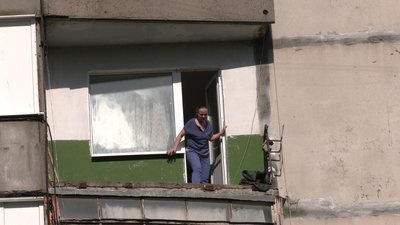 Власниця квартири Валентина Кібиш вийшла на балкон Власниця квартири Валентина Кібиш вийшла на балкон
