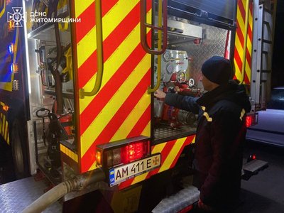 Пожежа в багатоповерхівці Житомира: у квартирі знайшли тіла двох людей Пожежа в багатоповерхівці Житомира: у квартирі знайшли тіла двох людей