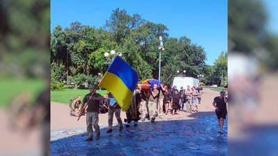 У Чернігові поховали бійця Ярослава Щевкуна, який загинув в бою на Донеччині У Чернігові поховали бійця Ярослава Щевкуна, який загинув в бою на Донеччині