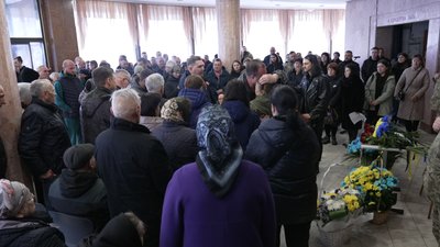 У Вінниці попрощалися з полеглим лейтенантом Андрієм Гуньком У Вінниці попрощалися з полеглим лейтенантом Андрієм Гуньком