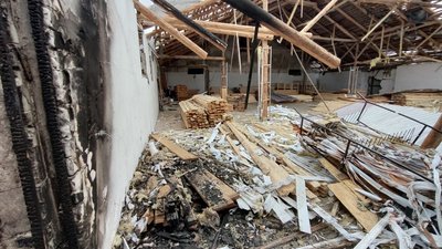 В Олевську комісія обстежила пошкоджений після атаки РФ бізнес: збитки можуть сягати мільйонів В Олевську комісія обстежила пошкоджений після атаки РФ бізнес: збитки можуть сягати мільйонів