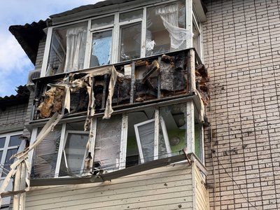 Удар РФ по Синельниковому: що відбувається на місці події Удар РФ по Синельниковому: що відбувається на місці події