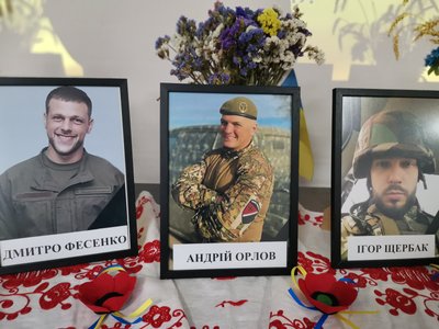 У Полтаві відкрили меморіальну дошку воїну Андрію Орлову У Полтаві відкрили меморіальну дошку воїну Андрію Орлову