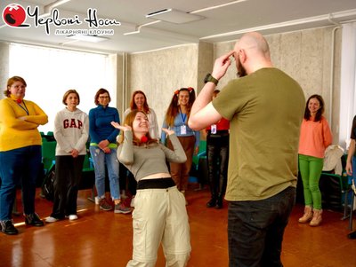 Лікарняні клоуни Лікарняні клоуни