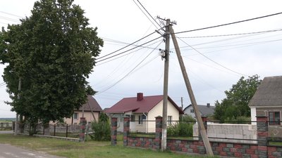 "Опа, шифер летить!": які збитки завдала гроза на Рівненщині жителям однієї з громад "Опа, шифер летить!": які збитки завдала гроза на Рівненщині жителям однієї з громад
