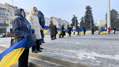 Полтавці обʼєдналися у ланцюг злуки Полтавці обʼєдналися у ланцюг злуки