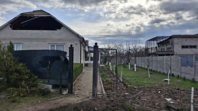 "Вибух, далі — як в тумані": очевидці розповіли про атаку РФ ввечері 3 квітня на Черкащині "Вибух, далі — як в тумані": очевидці розповіли про атаку РФ ввечері 3 квітня на Черкащині