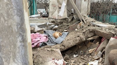 "Батьки ридають, а Сашка вже немає": у прифронтовому Дебальцевому на Дніпропетровщині удар РФ забрав життя дитини "Батьки ридають, а Сашка вже немає": у прифронтовому Дебальцевому на Дніпропетровщині удар РФ забрав життя дитини