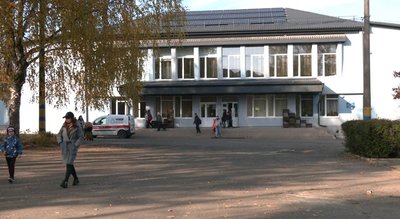 “Дитина не готова перейти в іншу школу”: чому частина батьків ліцею №18 у Чернівцях проти реформи “Дитина не готова перейти в іншу школу”: чому частина батьків ліцею №18 у Чернівцях проти реформи