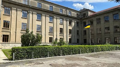 Чернівецький філософсько-правовий ліцей №2 Чернівецький філософсько-правовий ліцей №2