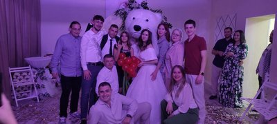 Уперше побачив майбутню дружину на відео у соцмережі: історія скрипальки з Бахмута та прикордонника з Одещини Уперше побачив майбутню дружину на відео у соцмережі: історія скрипальки з Бахмута та прикордонника з Одещини