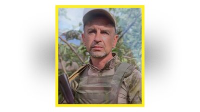 На Чернігівщині попрощалися з трьома захисниками України: Сергієм Самусем, Романом Сердюком та Сергієм Файрушиним На Чернігівщині попрощалися з трьома захисниками України: Сергієм Самусем, Романом Сердюком та Сергієм Файрушиним
