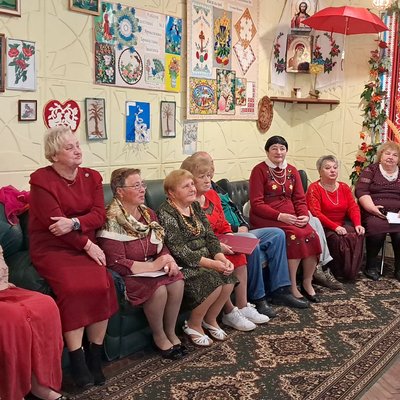 TikTok для людей похилого віку: підопічні Житомирського терцентру знімаються у відеороликах TikTok для людей похилого віку: підопічні Житомирського терцентру знімаються у відеороликах