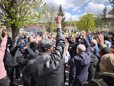 У Кострижівці на Буковині виступили проти здачі в оренду землі Лужанському спиртзаводу: чого побоюються У Кострижівці на Буковині виступили проти здачі в оренду землі Лужанському спиртзаводу: чого побоюються
