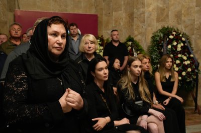 Простилися з колишнім начальником СБУ Олександром Пивоваром Простилися з колишнім начальником СБУ Олександром Пивоваром