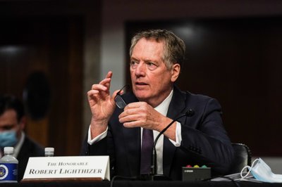 Торговий представник США Роберт Лайтхайзер виступив перед фінансовим комітетом Сенату 17 червня 2020 року у Вашингтоні Торговий представник США Роберт Лайтхайзер виступив перед фінансовим комітетом Сенату 17 червня 2020 року у Вашингтоні