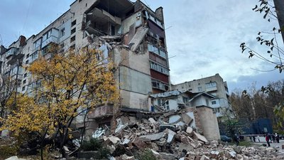 Близько 15:00 на вулиці Тернопільській стався вибух у багатоповерхівці, унаслідок якого загинули дві людини, 28 жовтня 2025 року, Хмельницький