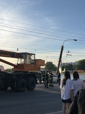 На місці ДТП працювали рятувальники та слідчі, 16 травня 2026 року, Хмельницький