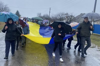 михайло вархоляк, похорон, прапор несуть михайло вархоляк, похорон, прапор несуть