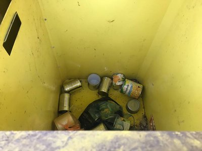 В Житомирі розпочинають збір металевих банок і картону для окопних свічок В Житомирі розпочинають збір металевих банок і картону для окопних свічок