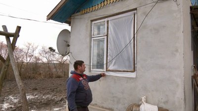 Михайло Марщівський, хата, вікно з плівкою Михайло Марщівський, хата, вікно з плівкою