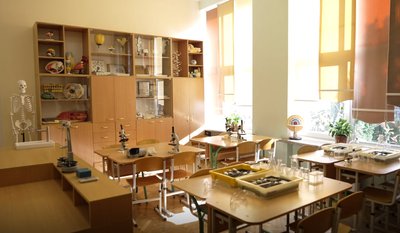 STEM-лабораторія у Чернівецькому ліцеї № 3 STEM-лабораторія у Чернівецькому ліцеї № 3