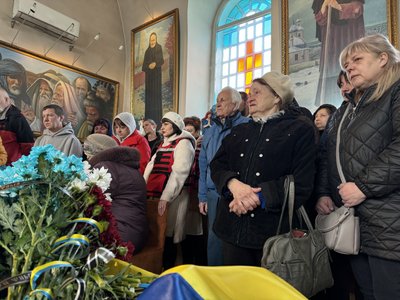 У Херсоні попрощались із загиблими бійцями Олександром Горожанкіним та Віктором Кузьменком У Херсоні попрощались із загиблими бійцями Олександром Горожанкіним та Віктором Кузьменком