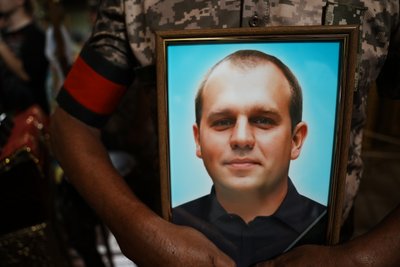 У Сумах провели в останню путь військовослужбовців Тараса Ковтуна та Ігоря Шерстюка У Сумах провели в останню путь військовослужбовців Тараса Ковтуна та Ігоря Шерстюка
