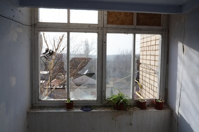 "Понад десять влучань було. Все скрізь летіло та падало". Жителі Чорнобаївки та Степанівки на Херсонщині про удари РФ "Понад десять влучань було. Все скрізь летіло та падало". Жителі Чорнобаївки та Степанівки на Херсонщині про удари РФ