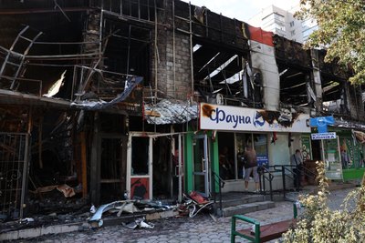 "Ця кав'ярня була як символ стійкості Херсона": власник закладу, який згорів під час атаки російського FPV-дрона "Ця кав'ярня була як символ стійкості Херсона": власник закладу, який згорів під час атаки російського FPV-дрона