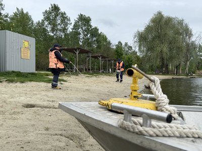 "Багато залишають після себе сміття": у Полтаві рятувальники почали розчищати дно Ворскли "Багато залишають після себе сміття": у Полтаві рятувальники почали розчищати дно Ворскли