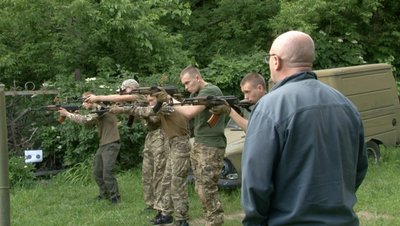 "Хочемо бути такими самими як вони": юні морпіхи "Хочемо бути такими самими як вони": юні морпіхи