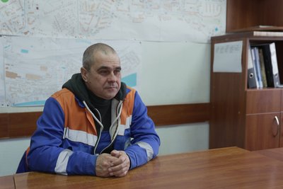Полтавські комунальники допомагають відновлювати столичні комунікації після обстрілу Полтавські комунальники допомагають відновлювати столичні комунікації після обстрілу