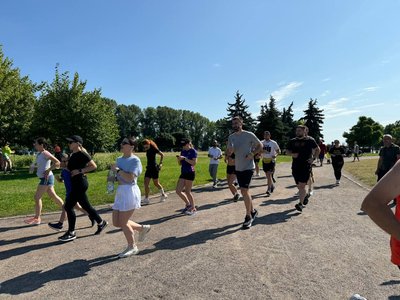 Щоб вшанувати пам'ять: у Черкасах відбувся забіг на честь Костянтина Мірошниченка Щоб вшанувати пам'ять: у Черкасах відбувся забіг на честь Костянтина Мірошниченка