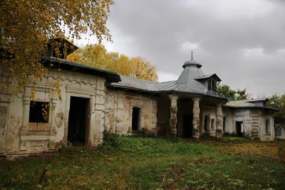 Армія РФ знищила садибу Хрущових у Лебединській громаді на Сумщині Армія РФ знищила садибу Хрущових у Лебединській громаді на Сумщині