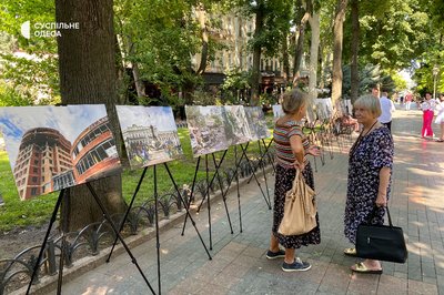 “Сталеві шрами Одеси”: у Міському саду відкрилась фотовиставка “Сталеві шрами Одеси”: у Міському саду відкрилась фотовиставка