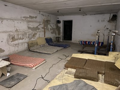 Частина мешканців будинку в Божківському на Полтавщині просять облаштувати укриття Частина мешканців будинку в Божківському на Полтавщині просять облаштувати укриття