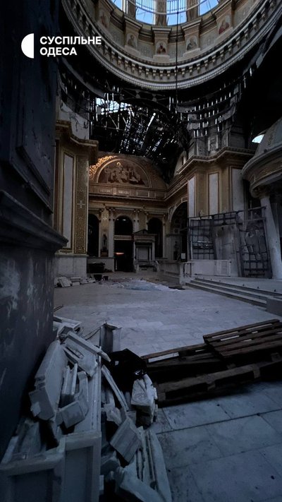 Спасо-Преображенський собор після атаки. ФОТО. Спасо-Преображенський собор після атаки. ФОТО.