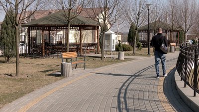 "Це не бібліотека, тут реєструватися не треба": як у місті на Вінниччині розвивають буккросинг "Це не бібліотека, тут реєструватися не треба": як у місті на Вінниччині розвивають буккросинг