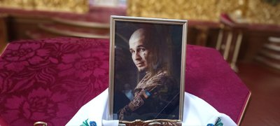 У Житомирі попрощалися з військовослужбовцем Дмитром Панчуком У Житомирі попрощалися з військовослужбовцем Дмитром Панчуком
