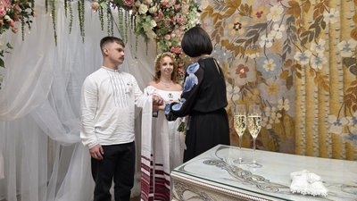 "Багато кохання". У Миколаєві 25 жовтня одружились 13 пар "Багато кохання". У Миколаєві 25 жовтня одружились 13 пар