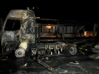 Росія повторно атакувала об'єкт під час гасіння пожежі на Київщині. Що відомо Росія повторно атакувала об'єкт під час гасіння пожежі на Київщині. Що відомо