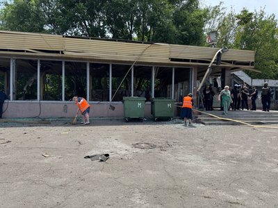 Війська РФ атакували Дніпро ракетами: що розповіли очевидці Війська РФ атакували Дніпро ракетами: що розповіли очевидці