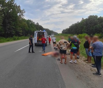 Зіткнення автобуса з велосипедистом: поліція розслідує смертельну ДТП на Житомирщині Зіткнення автобуса з велосипедистом: поліція розслідує смертельну ДТП на Житомирщині