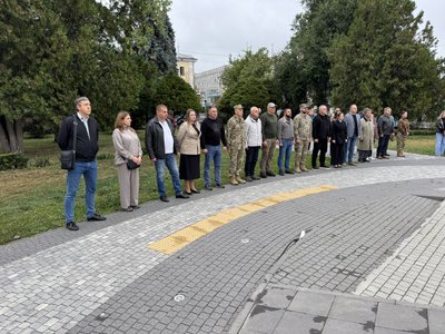 Єгерську бригаду імені Симона Петлюри вшанували у Полтаві: який вигляд дошки та де розташована Єгерську бригаду імені Симона Петлюри вшанували у Полтаві: який вигляд дошки та де розташована