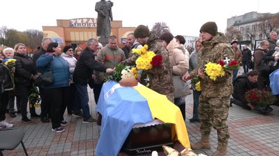 З бійцями Віталієм Балюком та Валерієм Кравчуком попрощалися у Рівному З бійцями Віталієм Балюком та Валерієм Кравчуком попрощалися у Рівному