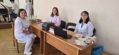 Виїзна донація крові, медики Виїзна донація крові, медики