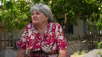 "Уб’ють, так уб’ють — кладовище поруч". Як живуть у Маломихайлівці на Дніпропетровщині, що за 12 км від лінії фронту "Уб’ють, так уб’ють — кладовище поруч". Як живуть у Маломихайлівці на Дніпропетровщині, що за 12 км від лінії фронту